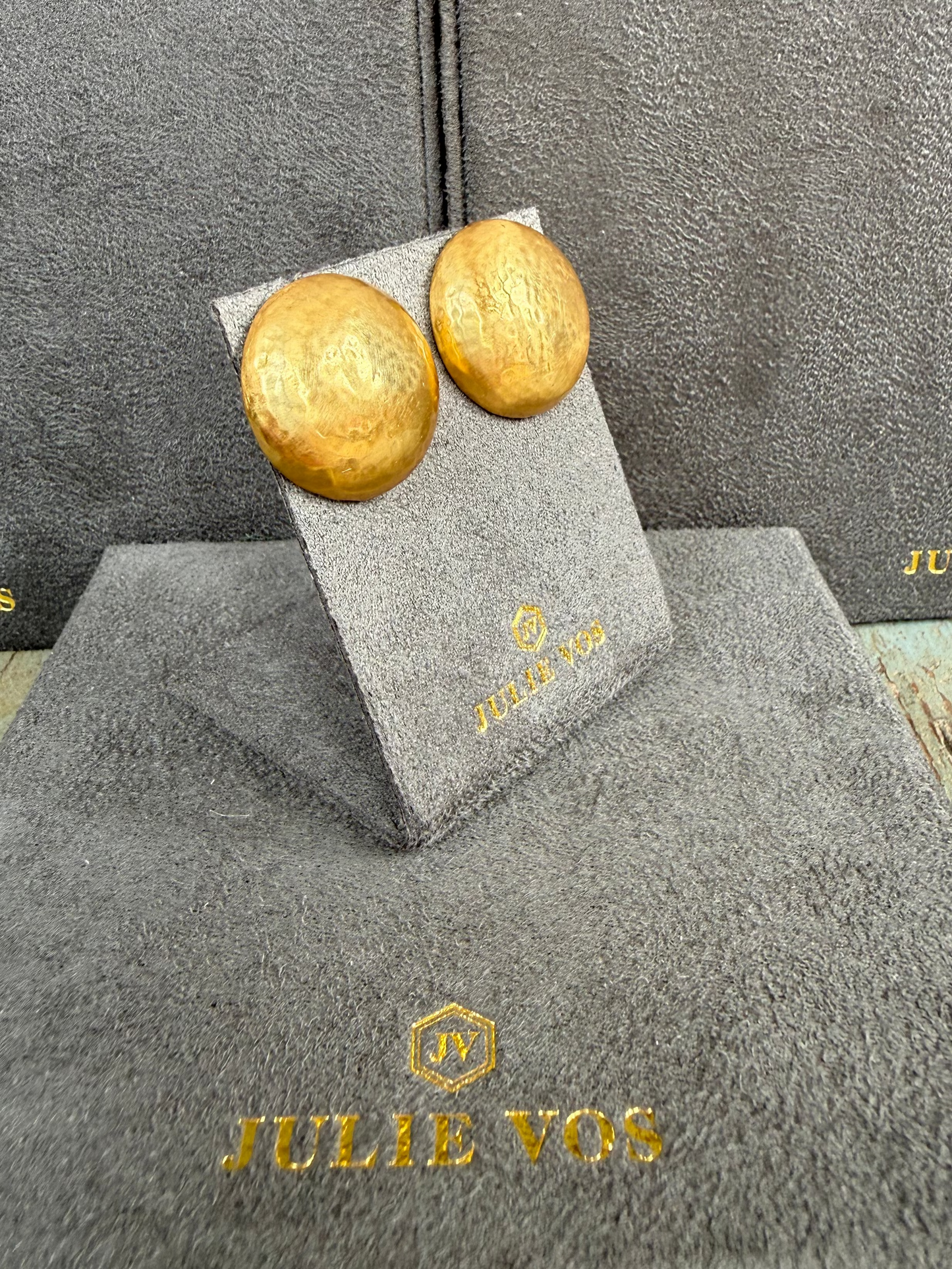 JULIE VOS Flat Gold Circle Stud