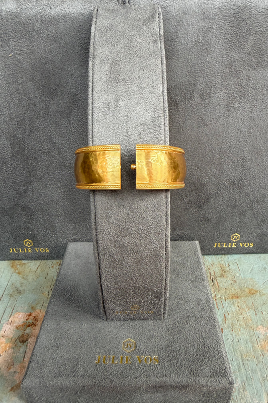 JULIE VOS Gold Clasped Bangle