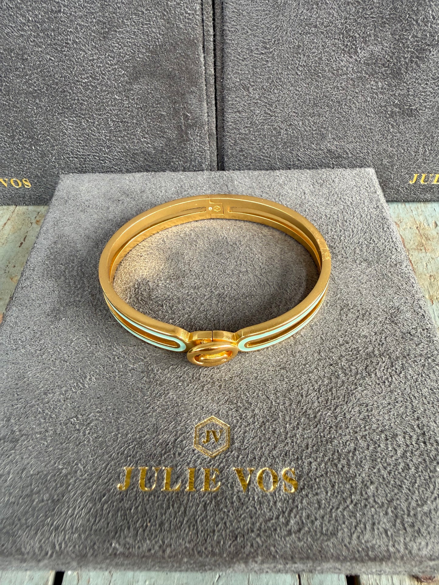 JULIE VOS Ocean Blue Clasp Bracelet
